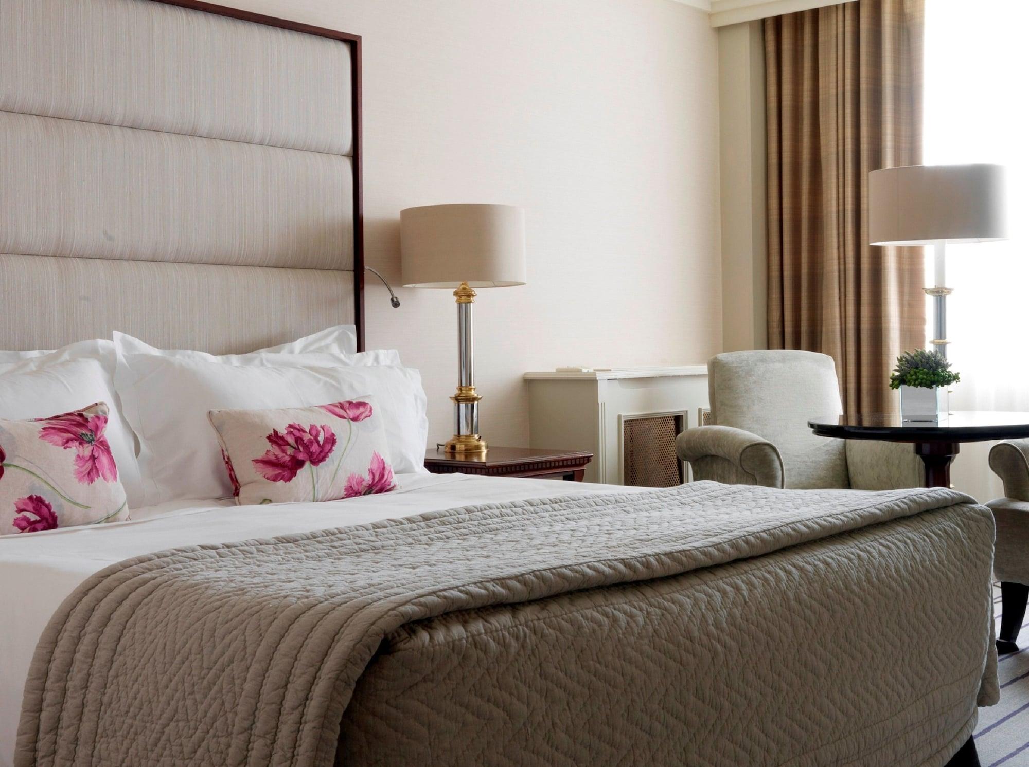 فندق ذه ويستبيري دبلن المظهر الخارجي الصورة A bedroom at the hotel