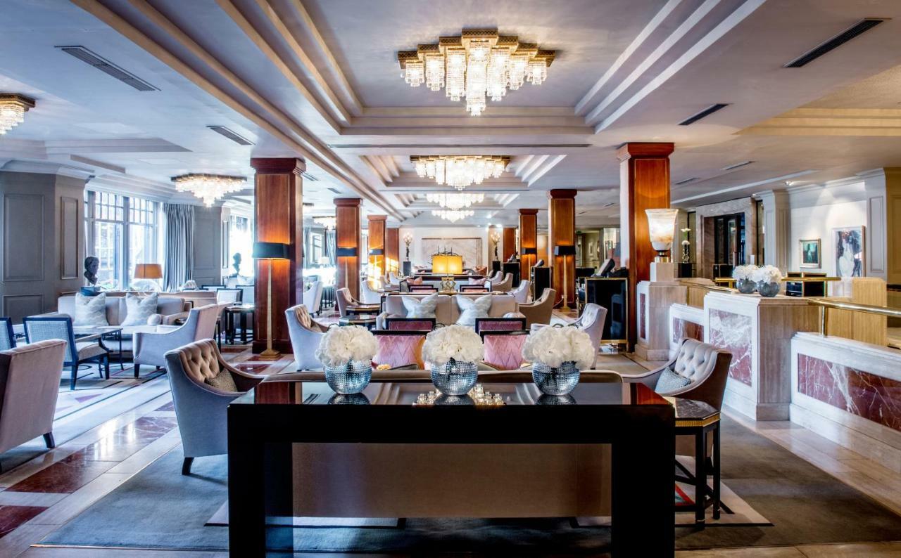 فندق ذه ويستبيري دبلن المظهر الخارجي الصورة The lobby of the hotel